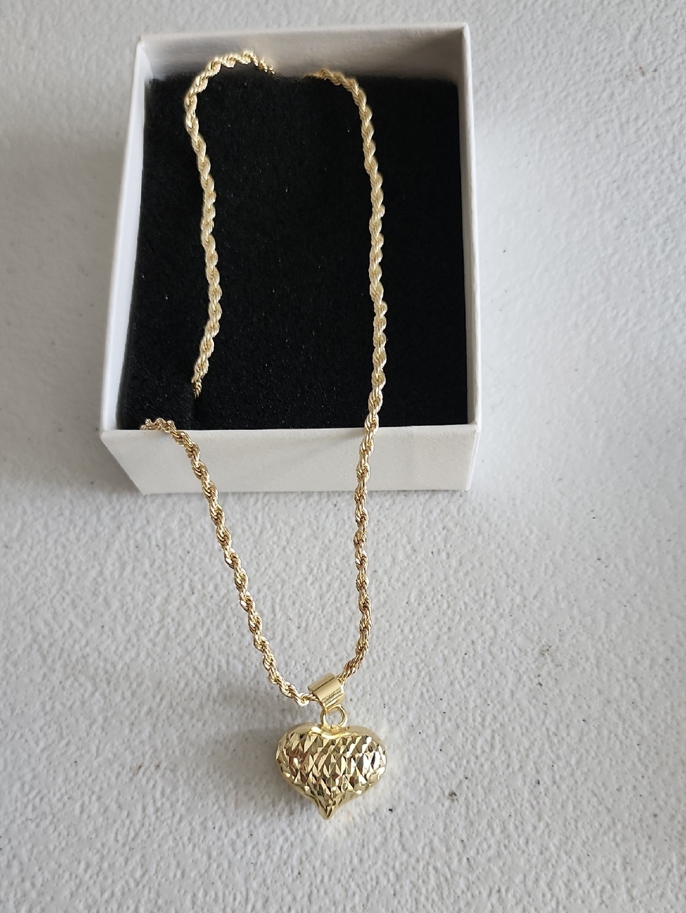NIB gorgeous 16" necklace with puffy heart chain. 14K gold plated
